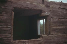 Rozbi&oacute;rka XVIII w. chałupy zrębowej, pierwotnie z podcieniem pełnoszczytowym - Bobowo