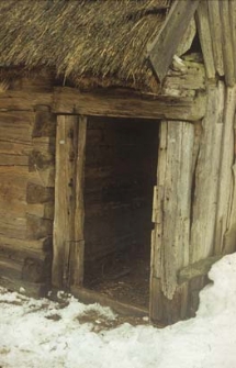 XIX-wieczny chlew konstrukcji zrębowej w zagrodzie Czapiewskich - Bytonia