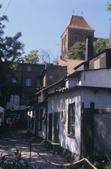 Widok na wieżę kościoła farnego - Puck