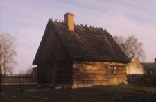 Wolnostojąca zagroda muzealna - chata owczarza - Sominy