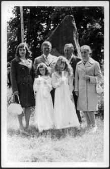 First Communion of Danuta and Iwona Uzarek. From right: Lucyna and Josef Uzarek (parents), Felix Uzar (Josef's brother), Helena Ługowska (Josef's sister).