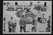 Morning briefing of state farm employees by director Jerzy Elzanowski