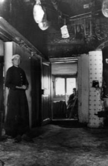 Mieszkańcy zadymionego domku