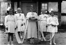 Children before leaving for the Corpus Christi procession in Wytowna