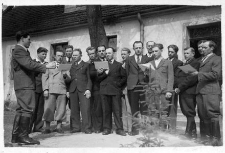 Ch&oacute;r męski z Objazdy w składzie: Roman Zub, Bolesław Bakalarczyk, Władysław Bargłowski, Aleksander Maruszak, Tadeusz Jaroszewski i in.