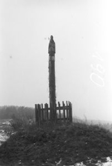 Świątek na słupie - Stężyca [2]