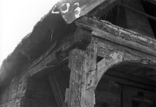 Chata zrębowa - wiązanie przęseł podcienia - Piechowice [1]