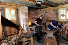 Kowale przy pracy w Zagrodzie Albrehta w Swołowie (1)