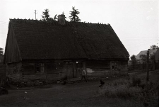 Chata z zabudowanym podcieniem - Łubiana