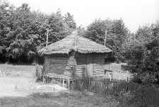 Br&oacute;g w zagrodzie przesiedleńca ze Śląska - Przerębska Huta