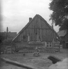 XIX-wieczna chałupa zrębowa z podcieniem narożnym - Skorzewo
