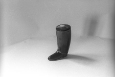 Tabakierka rogowa w kształcie buta