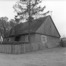 Chałupa zrębowa, otynkowana - Bytonia
