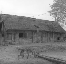 Chlew konstrukcji zrębowej XIX w. w zagrodzie Kazimierza Czapiewskiego - Bytonia