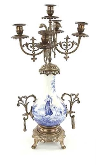 Kandelabr (z garnituru kominkowego)