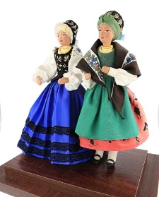 Lalka w stroju regionalnym - para kaszubska