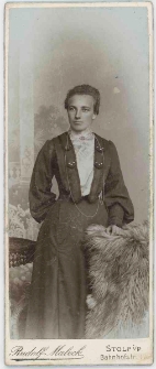 Zdjęcie kobiety - portret do kolan