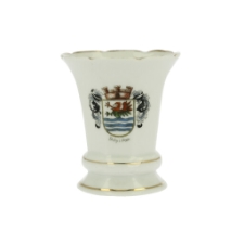 Flakon z herbem Słupska (Stolp) w koronie i z ozdobnymi labrami