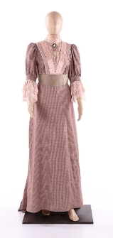 Kostium Pani Darling ze spektaklu ,,Piotruś Pan&rdquo;