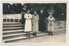 Bronisław Kostkowski z rodziną - ogr&oacute;d r&oacute;żany w Grudziądzu