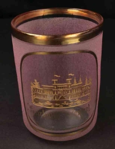 Szklanica z Sopotu przedstawiająca II Dom Kuracyjny