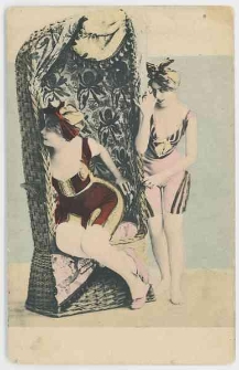 Pocztówka kororowa Dwie kobiety w strojach kąpielowych