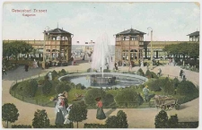 Pocztówka kolorowa z widokiem Skweru Kuracyjnego «Ostseebad Zoppot.Kurgarten»