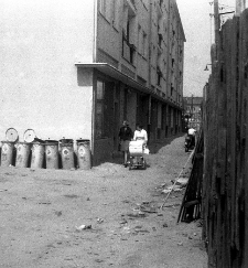 Budynek przy ulicy Mostnika