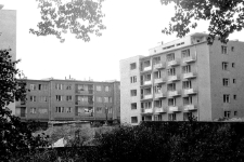 Słupska star&oacute;wka odbudowywana po zniszczeniach wojennych osiedle przy ul. Mostnika