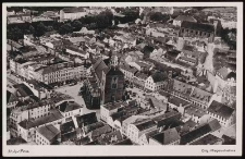 Panorama Stolpu: fragment rynku, kości&oacute;ł Mariacki, kości&oacute;ł zamkowy, Brama Młyńska, zabudowa prawobrzeżna