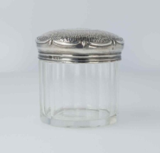 Duży dziesięciokątny na planie koła szklany słoik znakrętką, z monogramem MG