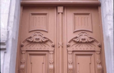 Drzwi z XIX w. w Słupsku