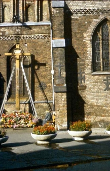 Kości&oacute;ł Najświętszej Marii Panny, widok od ulicy Ignacego Łukasiewicza